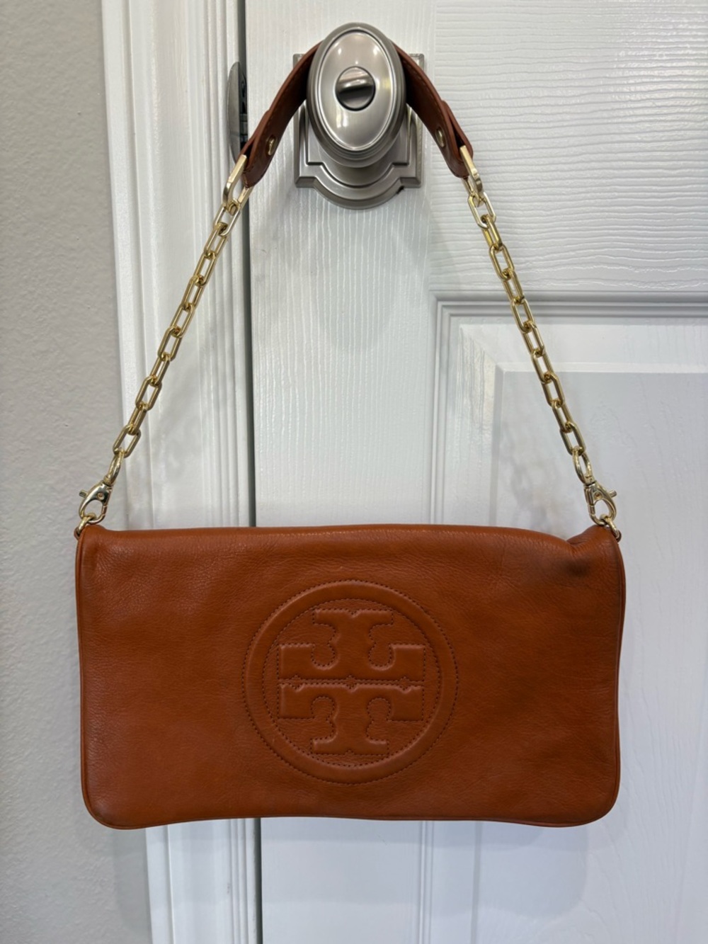 Tory Burch Leather Shoulder Bag in Cognac Brown with Gold Chain